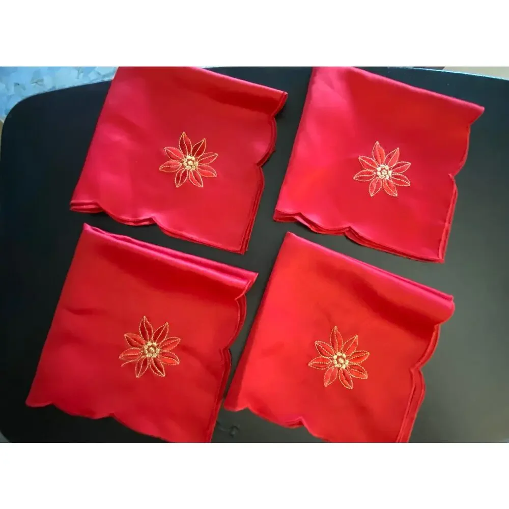 Set of 5 Red Embroidered Poinsettia Holiday Cloth Napkins Scalloped Edge Linens